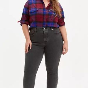 Levi’s Wedgie Skinny Black Jeans